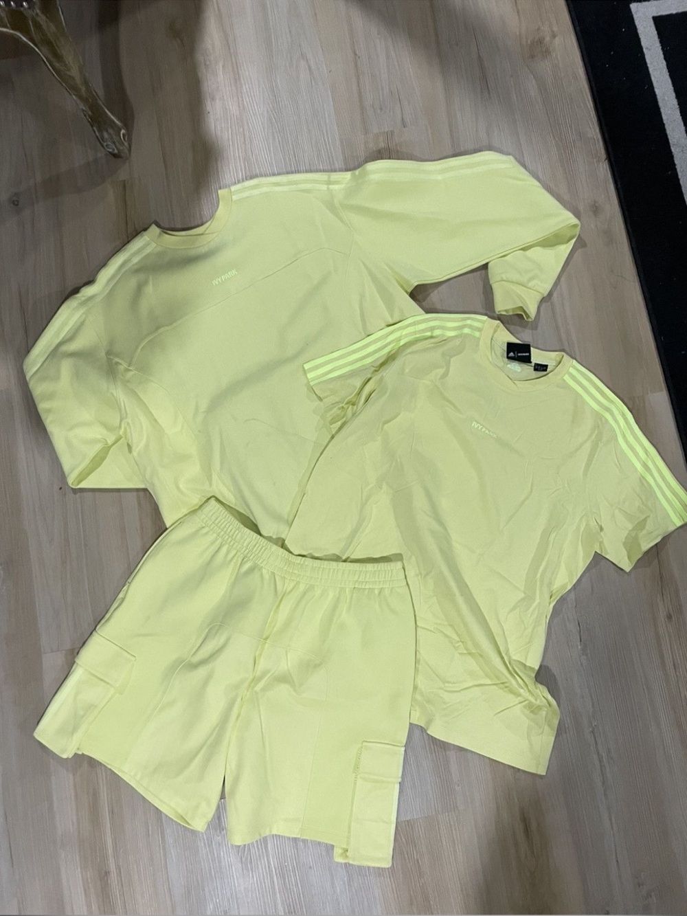 Full Ivy Park neon set